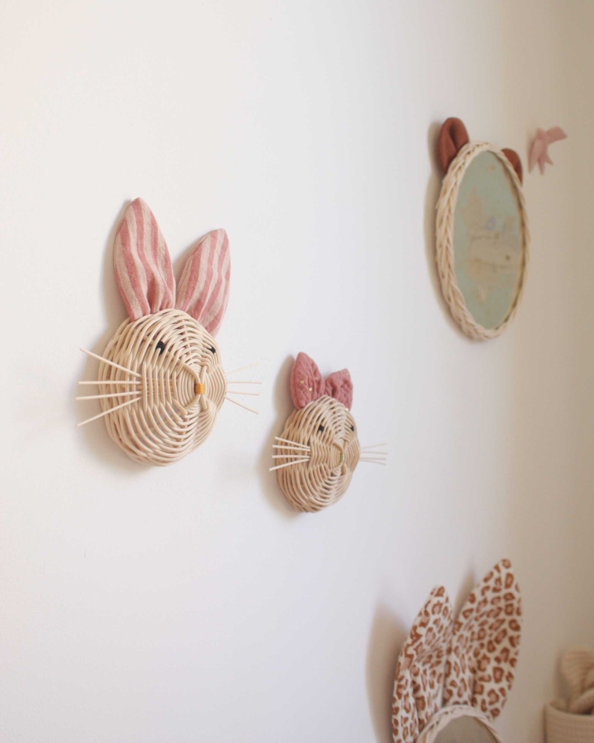 trophée Lapin rayures roses