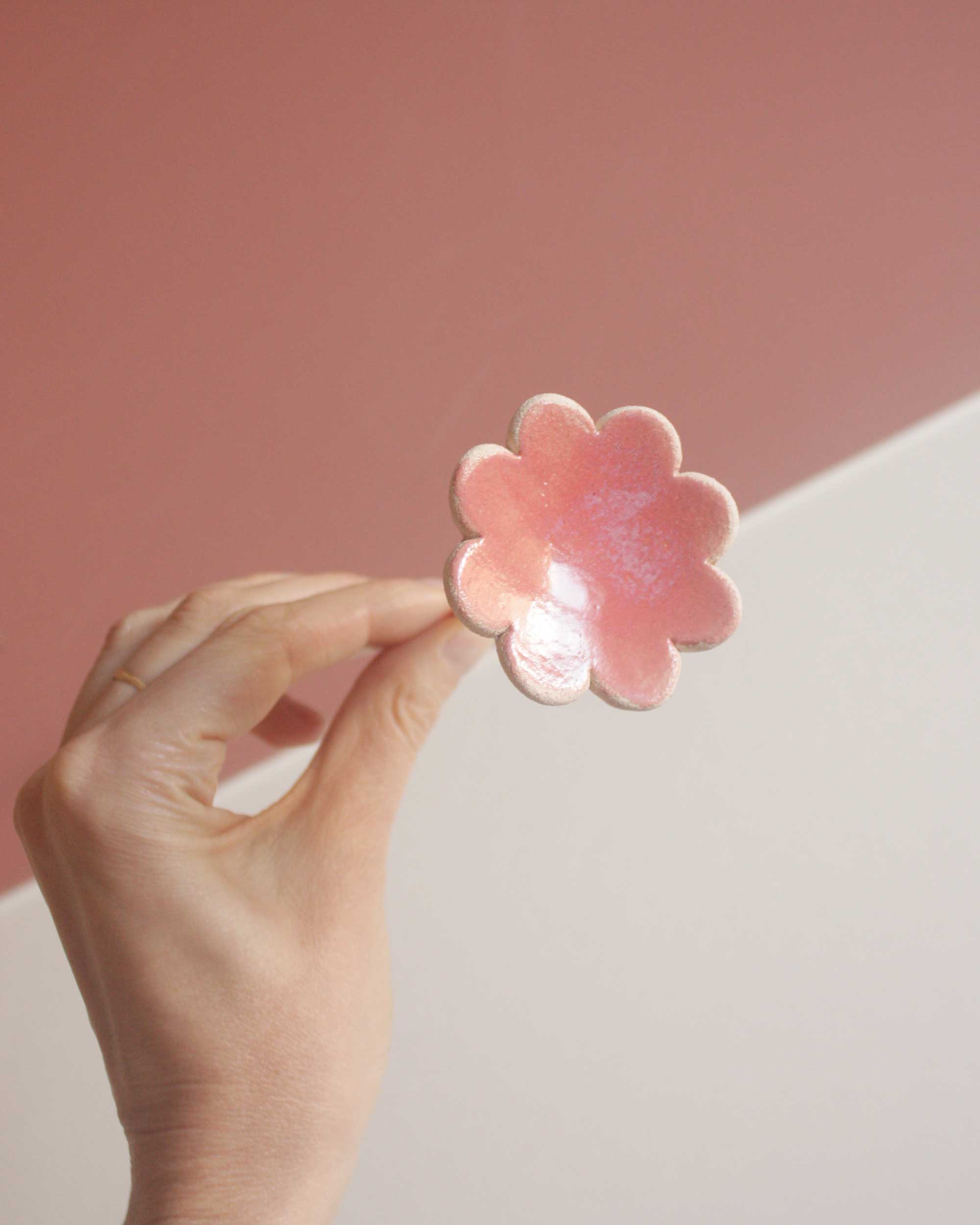 grande fleur en céramique rose