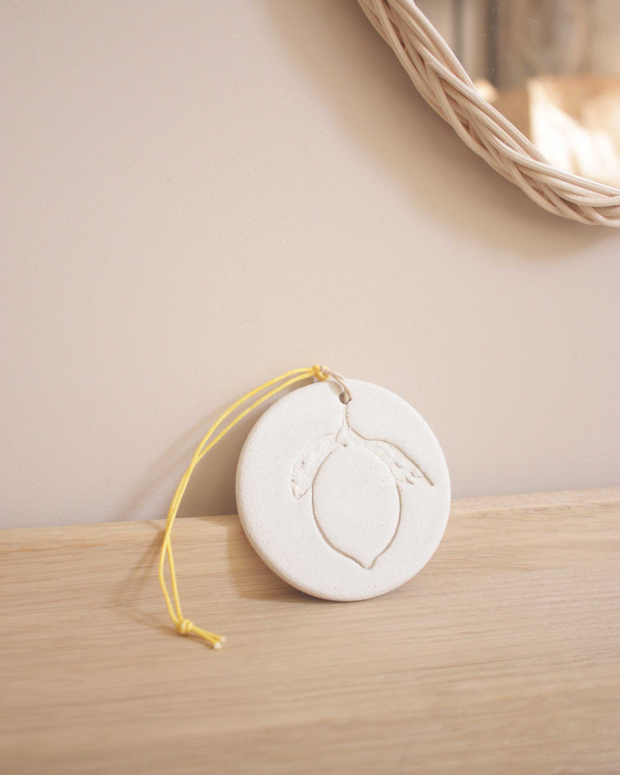 médaillon en céramique citron