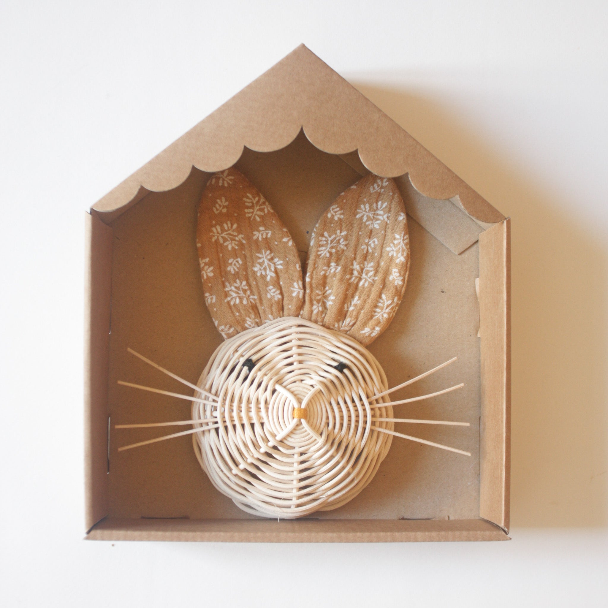 trophée Lapin feuillage biscuit