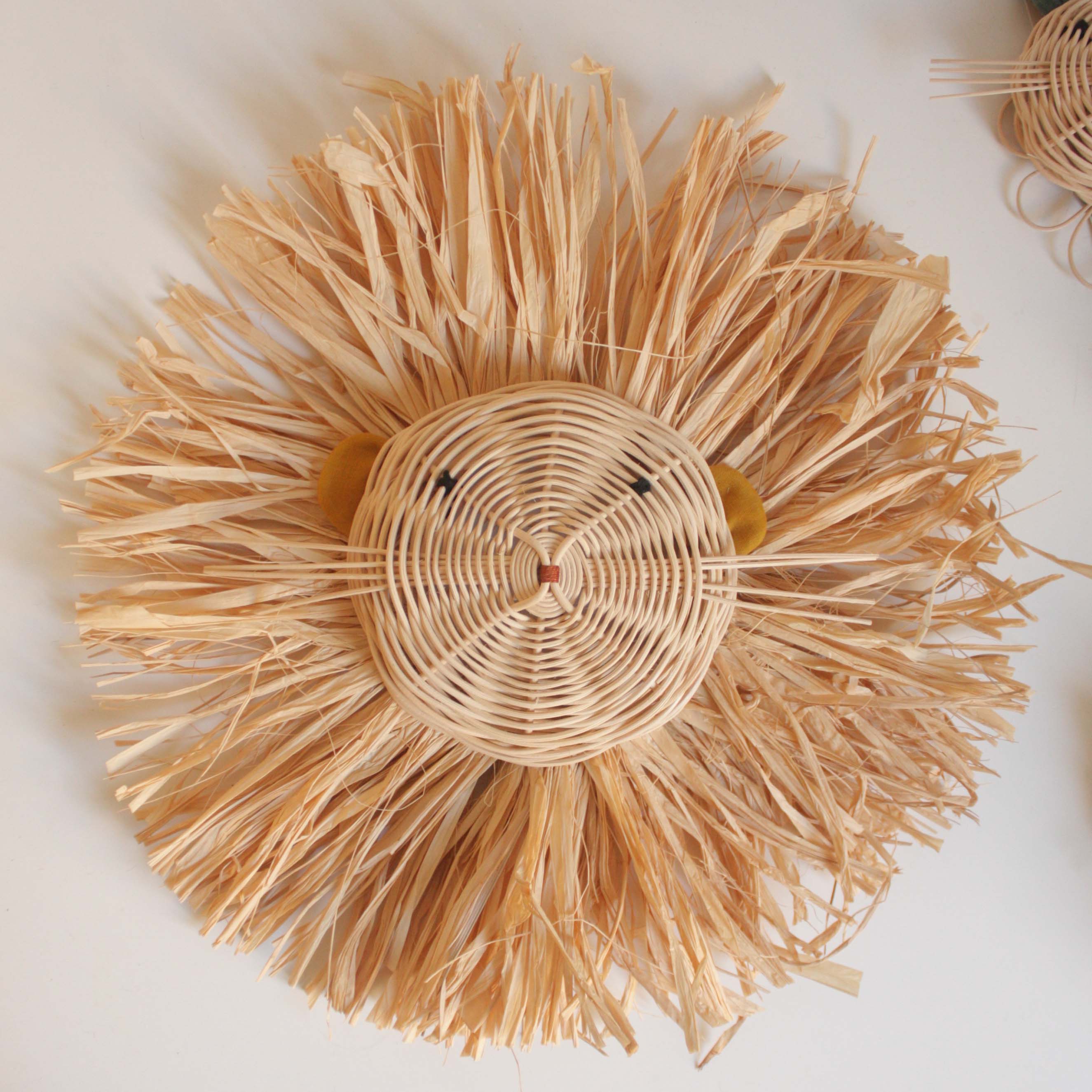 raffia lion trophy