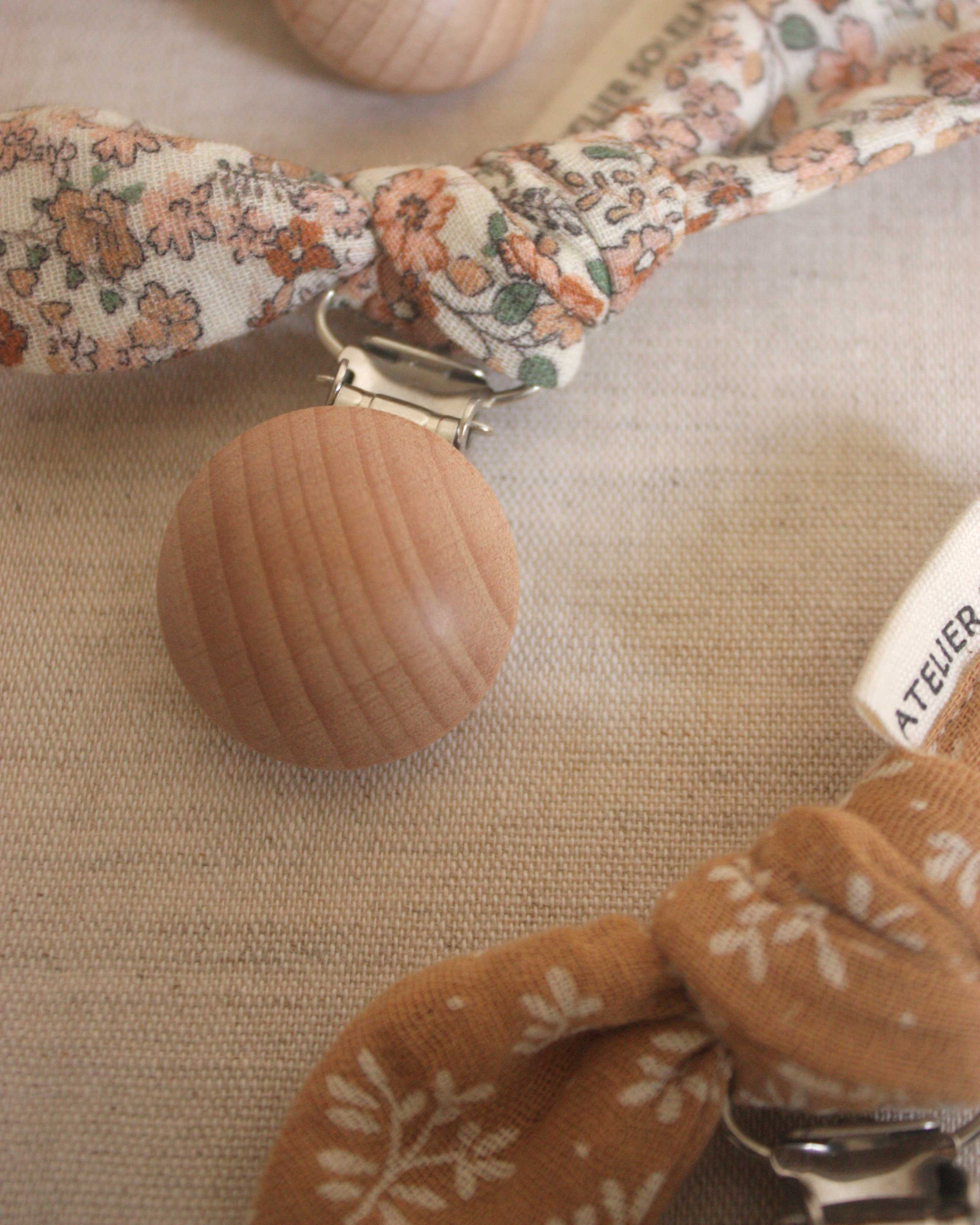 Attache-tétine personnalisé vichy vert