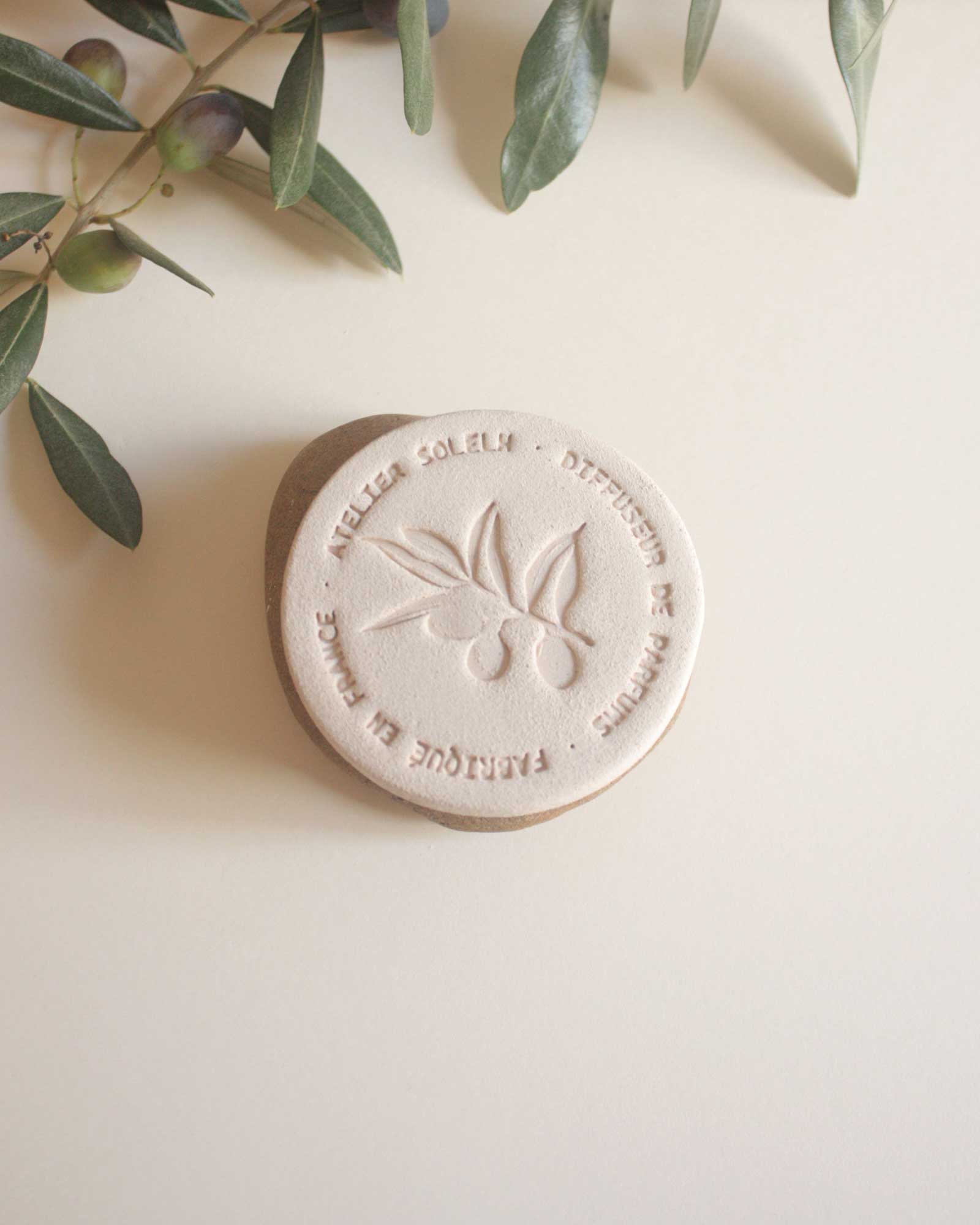 médaillon en céramique à poser olivier