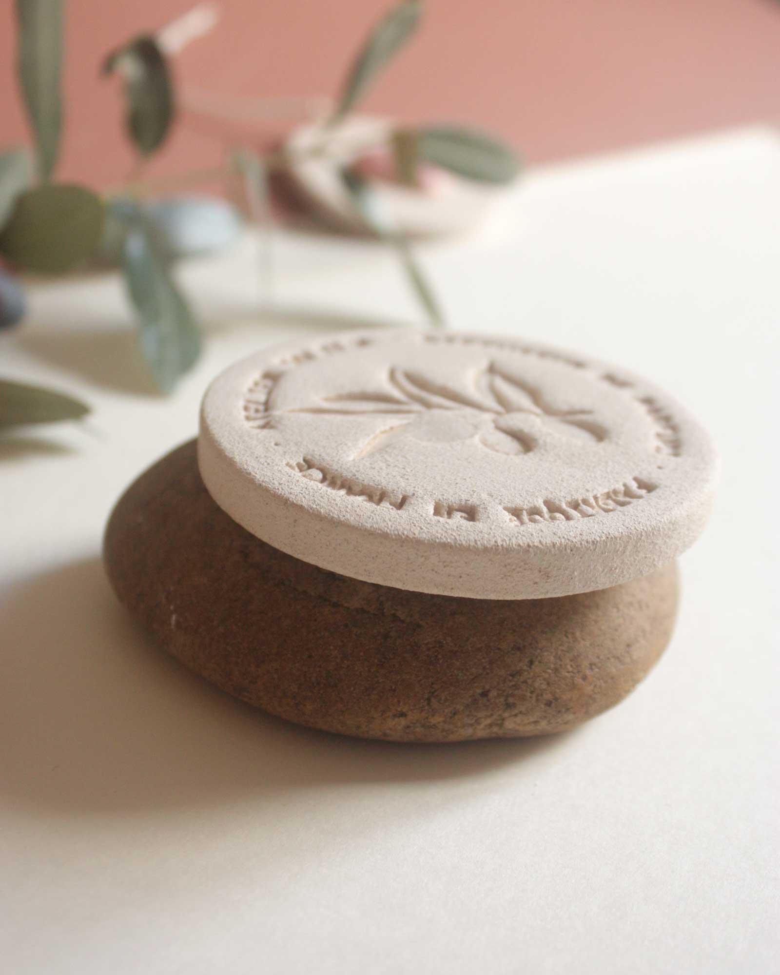 médaillon en céramique à poser olivier