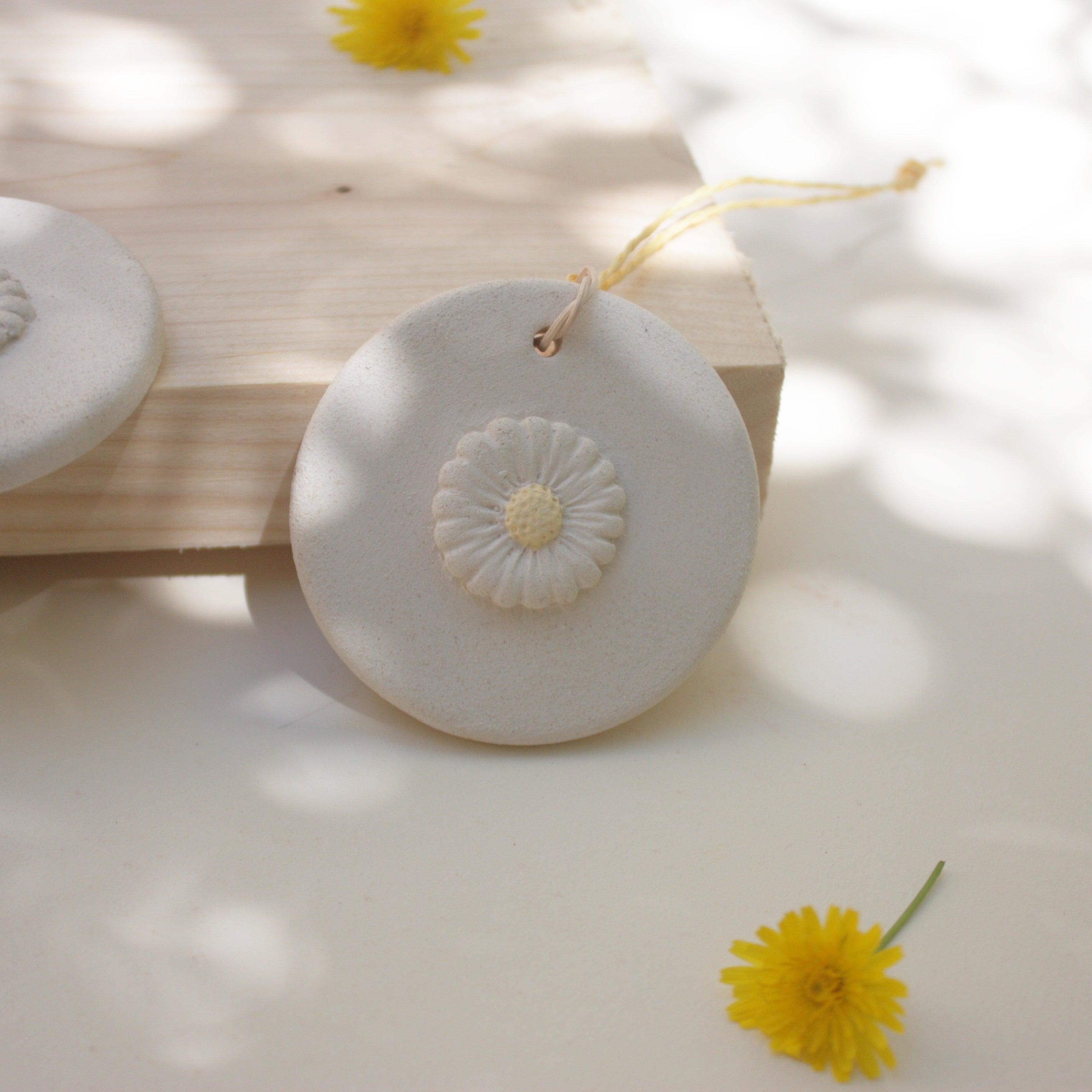 flower ceramic locket